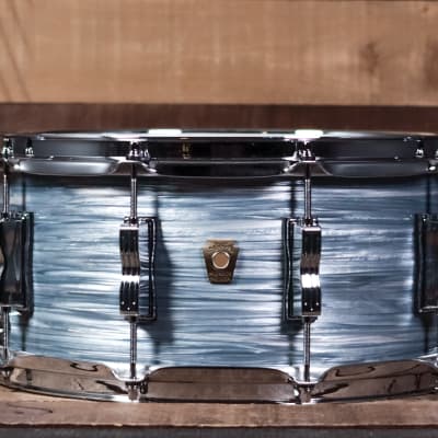 Ludwig 6.5" x 14" Classic Maple Snare Drum, Vintage Blue Oyster image 1