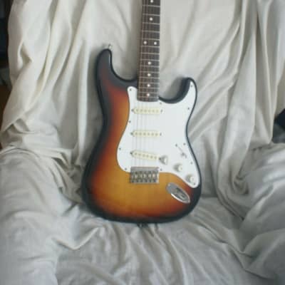 Fender Stratocaster 1987 Sunburst, Hardtail image 3