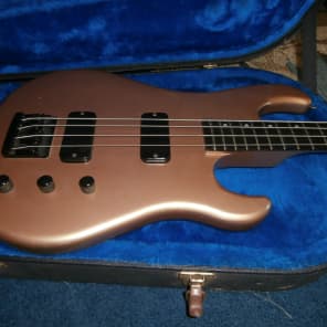 Vintage 1987 Gibson IV Electric Bass Guitar w/ Original Case! Rare Model! image 3