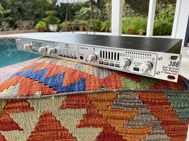DBX 386 Dual Tube Mic Preamp with Digital Out 2x Channel Reverb