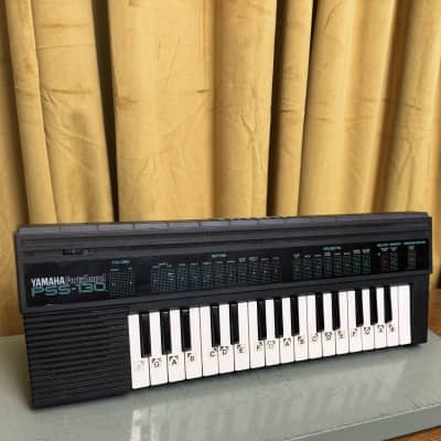Yamaha PSS-130 keyboard