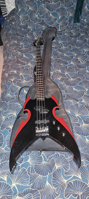 Silvertone Apocalypse Bass Paul Stanley (Kiss) | Reverb