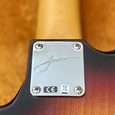 Fender Jaco Pastorius Artist Series Signature Fretless Jazz Bass 2000 - 2016 - 3-Color Sunburst image 2