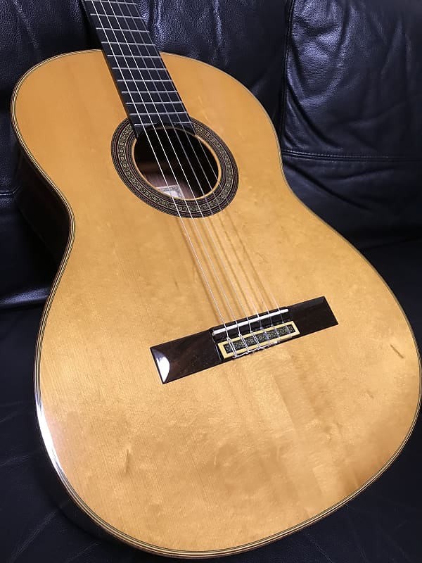 [Bargain Price] Yamaha GC-5 by Ezaki (1982) - Grand Concert Classical  Guitar - Japanese Vintage