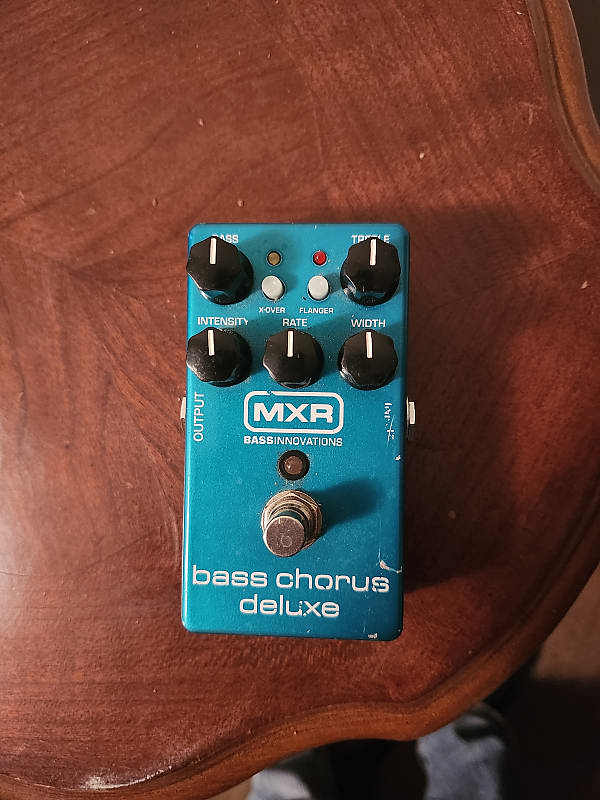 MXR M83 Bass Chorus Deluxe