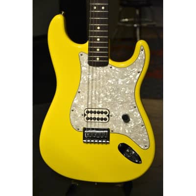 2001 Fender Tom Delonge Stratocaster Artist Series Blink 182 graffiti yellow for sale
