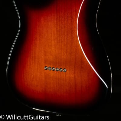Fender Robert Cray Stratocaster, Rosewood Fingerboard, 3-Color Sunburst (562) image 2