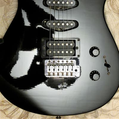 Washburn KC-LTD 1989 Electric guitar with HSS configuration. image 3