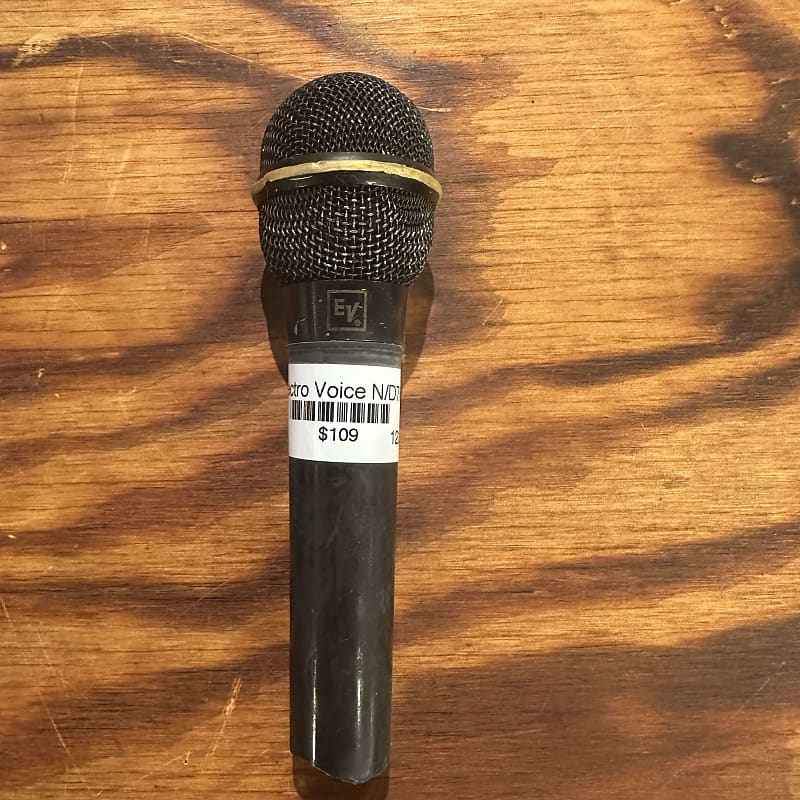Electro-Voice N/D767a Supercardioid Dynamic Vocal Microphone