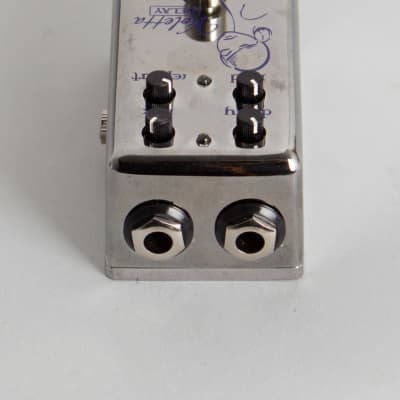 Red Witch  Violetta Delay Effect. image 4