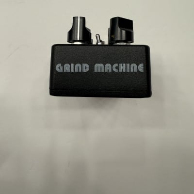 Seamoon FX Grind Machine Bass Overdrive Distortion Guitar Effect Pedal + Box image 6
