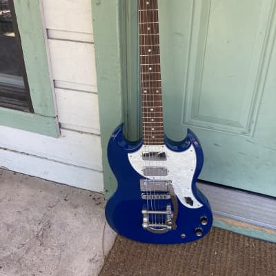 Gibson SG Deluxe 1998 - Blue Limited Edition 3 Pickup Sg Bigsby with Soft Case Gibson Electric Guitar image 2
