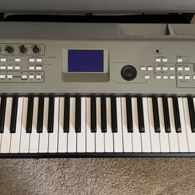 Yamaha MM6 Synthesizer