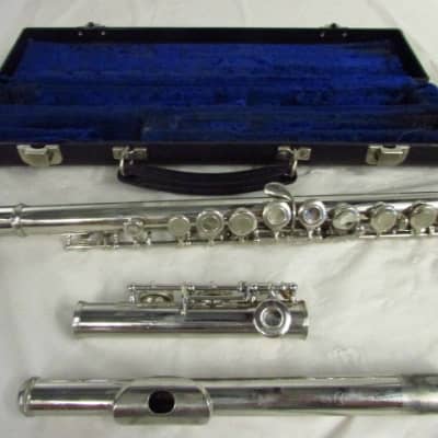 Yamaha YFL-225N Student Flute w/ Original Hardshell Case | Reverb