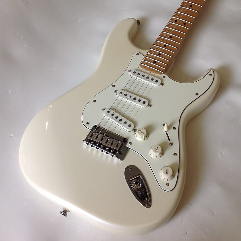 【美品】Squier Deluxe Stratocaster Deluxe Stratocaster | Squier Wiki