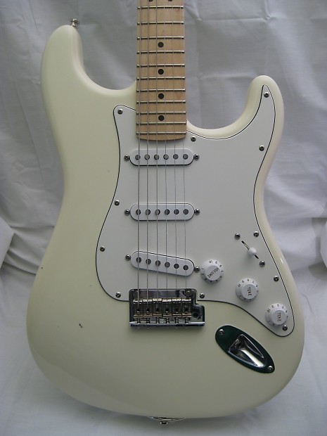Fender sales stratocaster ivory