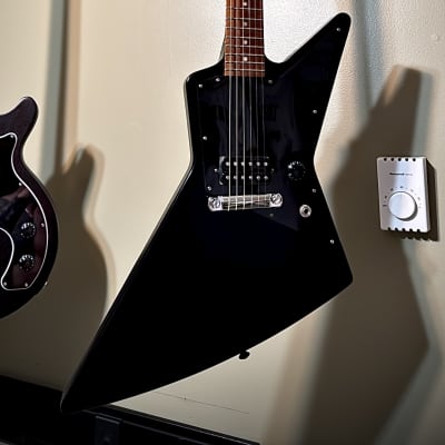 Gibson '76 Explorer 2012 Ebony w/ EMG 81 & 85 Pickups Used
