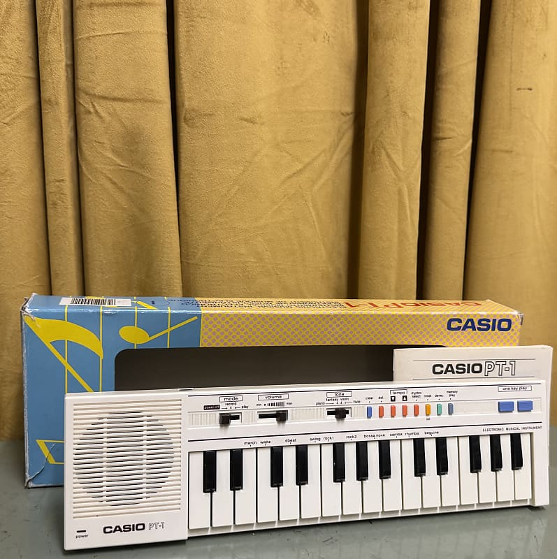 CASIO PT-1 ビンテージ ミニキーボード　箱　動作品 Unboxing and reviewing the Casio PT-1. The piano that