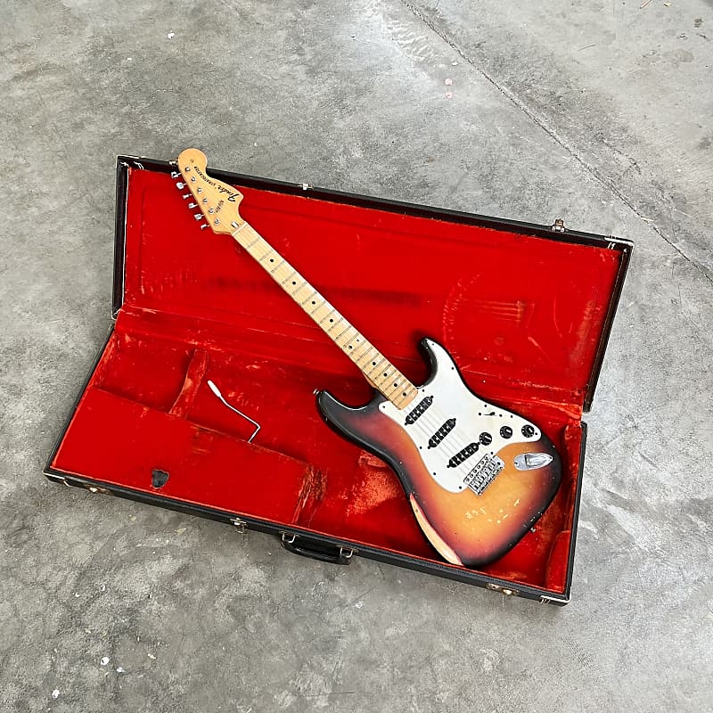 fender ストラトキャスター　73〜74年製 Fender Stratocaster 1974年製 Black Maple Neck w/Staggered PU