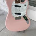 Fender Offset Series Mustang Shell pink electric guitar