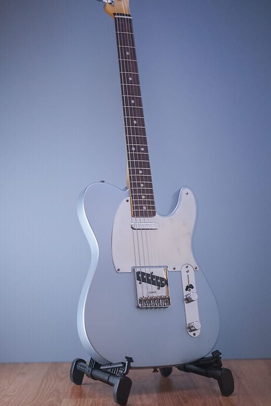 Fender Chrissie Hynde Telecaster Ice Blue Metallic DEMO image 1