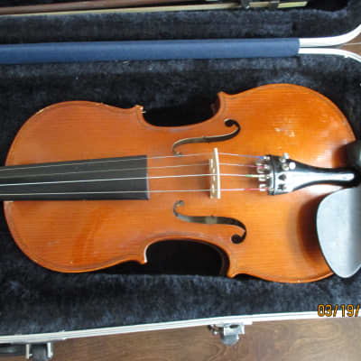 Ensemble Brand  7/8 size Violin. with case and bow image 3