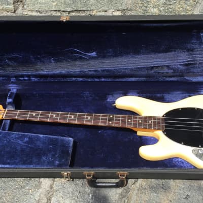 Immagine Music Man Stingray Bass Lefty 1980 White CremeRare Rosewood Fingerboard OHC - 13