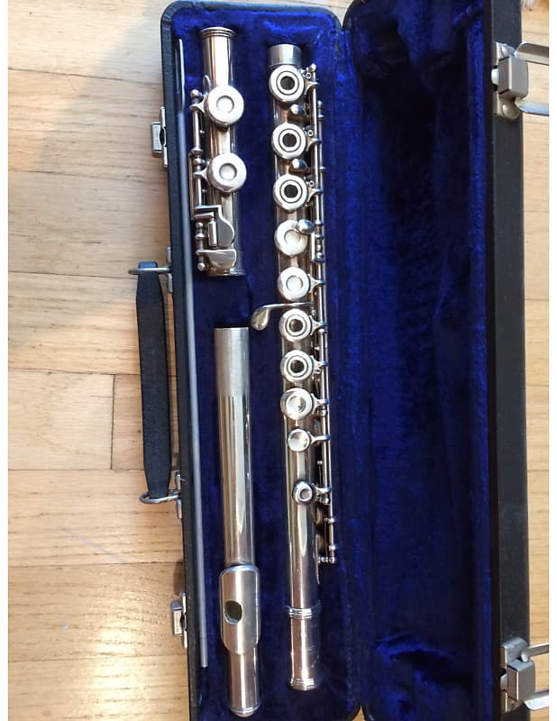 Armstrong 303 OpenHole Flute w/ silver head Reverb