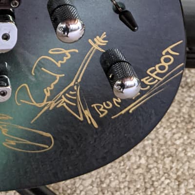 Rare Vigier GV Rock Guitar *Signed by Multiple Artists* - #ShredforJasonBecker Fundraiser image 10