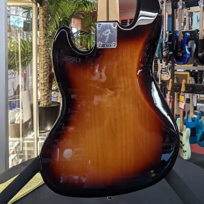Fender Player Jazz Bass®, Pau Ferro Fingerboard, 3-Color Sunburst image 7