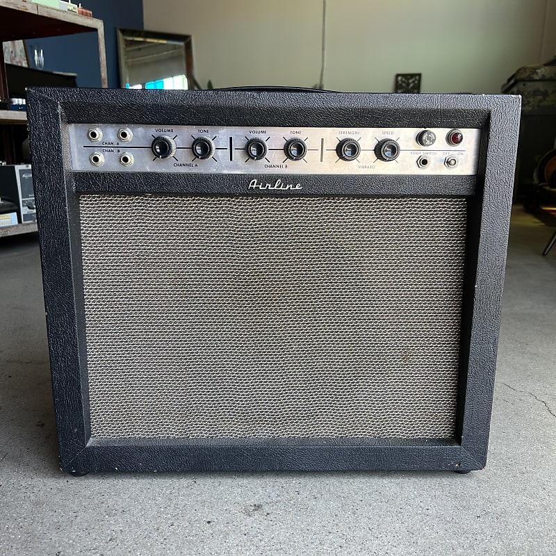 Airline Guitar Amplifier - Model 62-9013A | Reverb