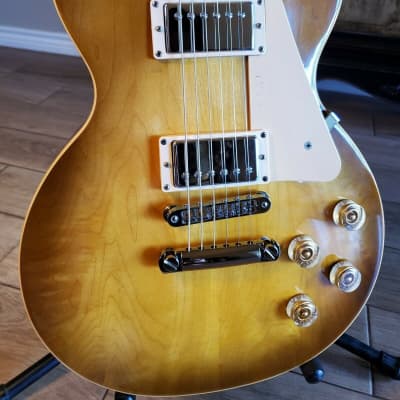 Gibson Les Paul Classic Honeyburst image 2
