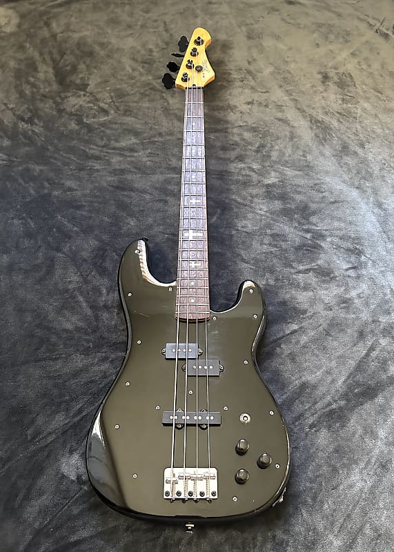 1986 Stinger SBL-10 Electric Bass Guitar image 1