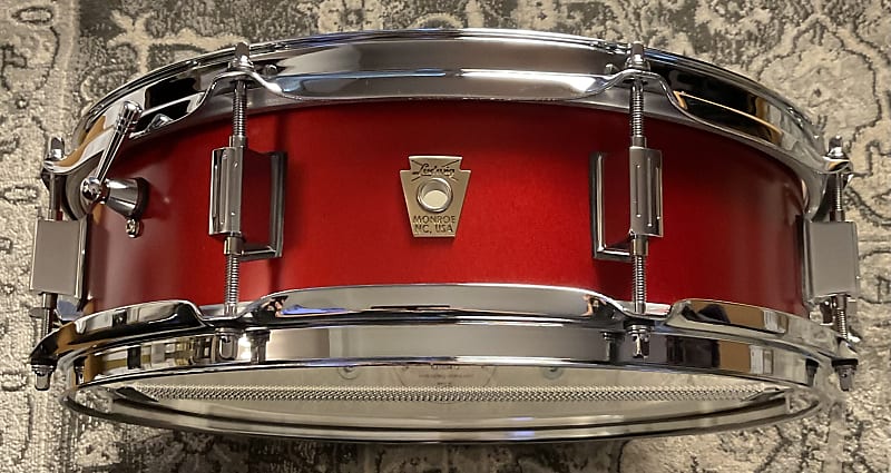 Ludwig Classic Maple 4x14” 8-Lug Snare Drum in Diablo Red LS444XXDRW05707