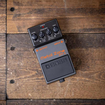 Boss MT-2 Metal Zone Distortion