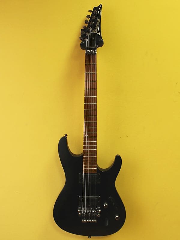 ギター Ibanez S320 hqdefault.jpg