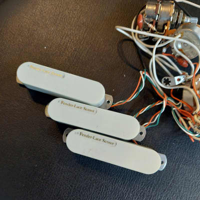 Fender Stratocaster Lace Sensor Pickup Set Gold from original | Reverb