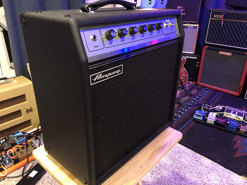 Ampeg GVT15-112 15-Watt 1x12