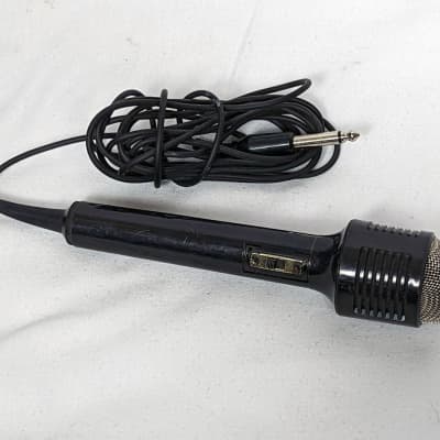 Realistic Highball 7 Dynamic Microphone Black image 2