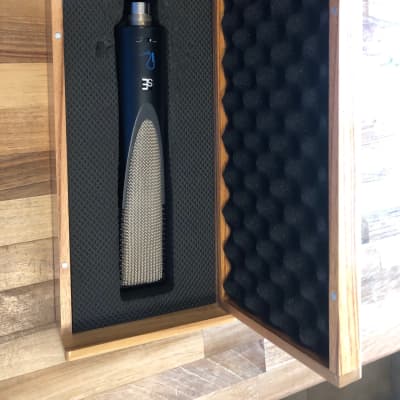sE Electronics RNR1 Active Ribbon Microphone 2009 - Present - Black image 1