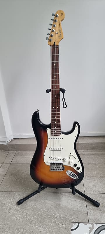Fender Stratocaster Roland G-5 VG Electric Guitar (3-Colour Sunburst Black) With Bag image 1