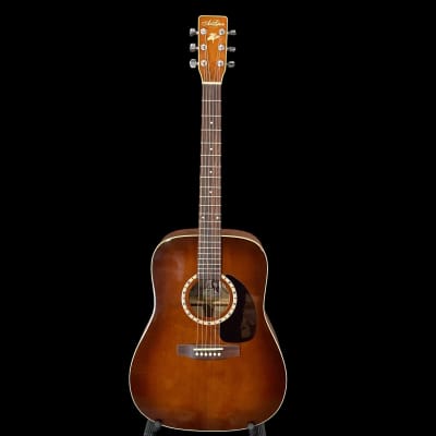 Art & Lutherie Cedar Folk CW Acoustic Electric Guitar in Antique Burst |  Reverb