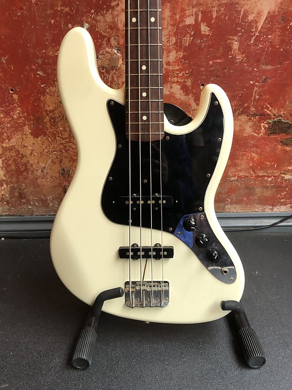 Squier Silver Series ジャズベース 日本製 Fender Squier Silver Series MIJ Jazz Bass 1994 Off White
