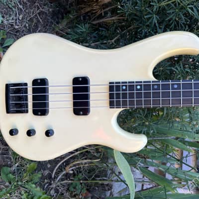 1987 Gibson IV Bass - Pearl White - Ebony Fretboard - Thunderbird Pickups for sale