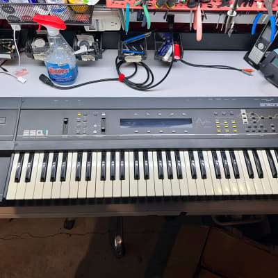 Ensoniq ESQ-1 Wave Synthesizer 1986 - Black