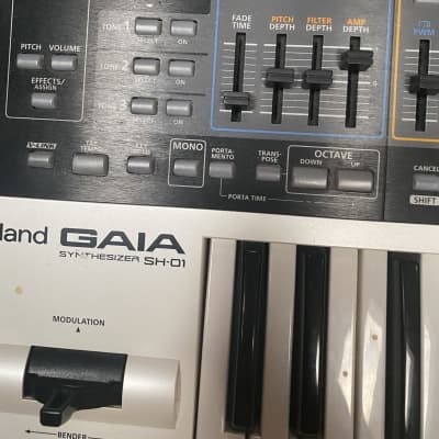 Roland SH-01 GAIA 37-Key Digital Synthesizer image 4