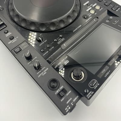 Pioneer CDJ-2000 Professional Multi Media Player | Reverb