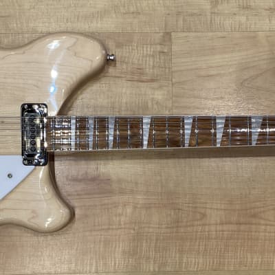 Rickenbacker 360/12 2023 12-String 21-Fret Version Electric Guitar MapleGlo image 2