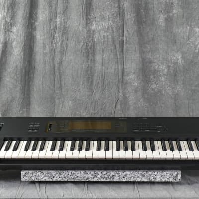 Korg 01/W FD Music Workstation Synthesizer in Very Good Condition