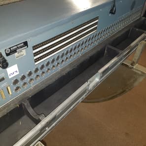 Midas XL3 - 40 inputs , 16 aux. image 5
